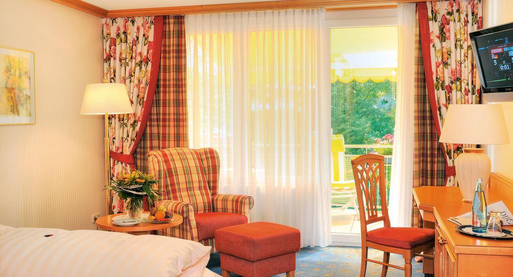 Hotel Ott Bad Krozingen Εξωτερικό φωτογραφία