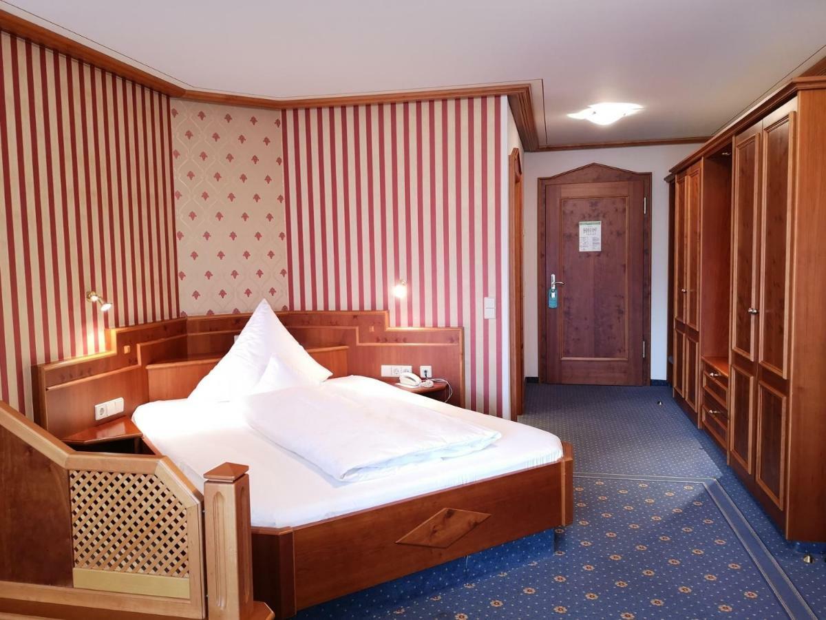 Hotel Ott Bad Krozingen Εξωτερικό φωτογραφία